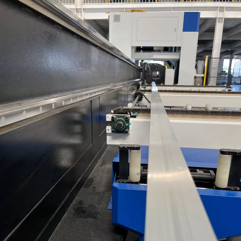 Semi-automatic Minimal Tail Fiber Laser Pipe Cutter